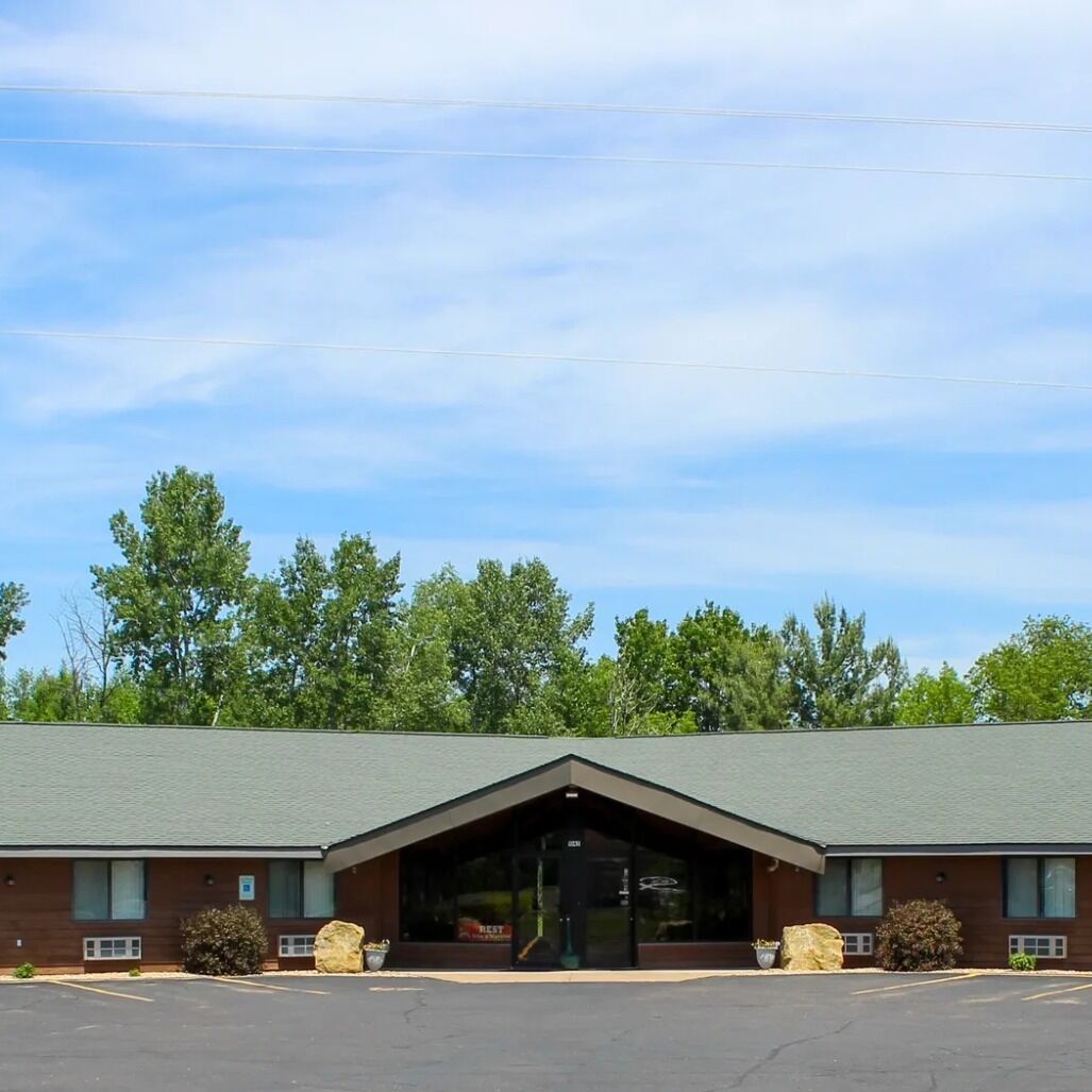 Picture of Forrest Inn