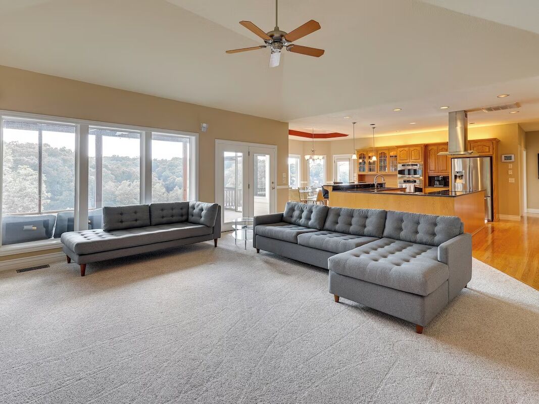 Picture of Lakefront Bella Vista Home