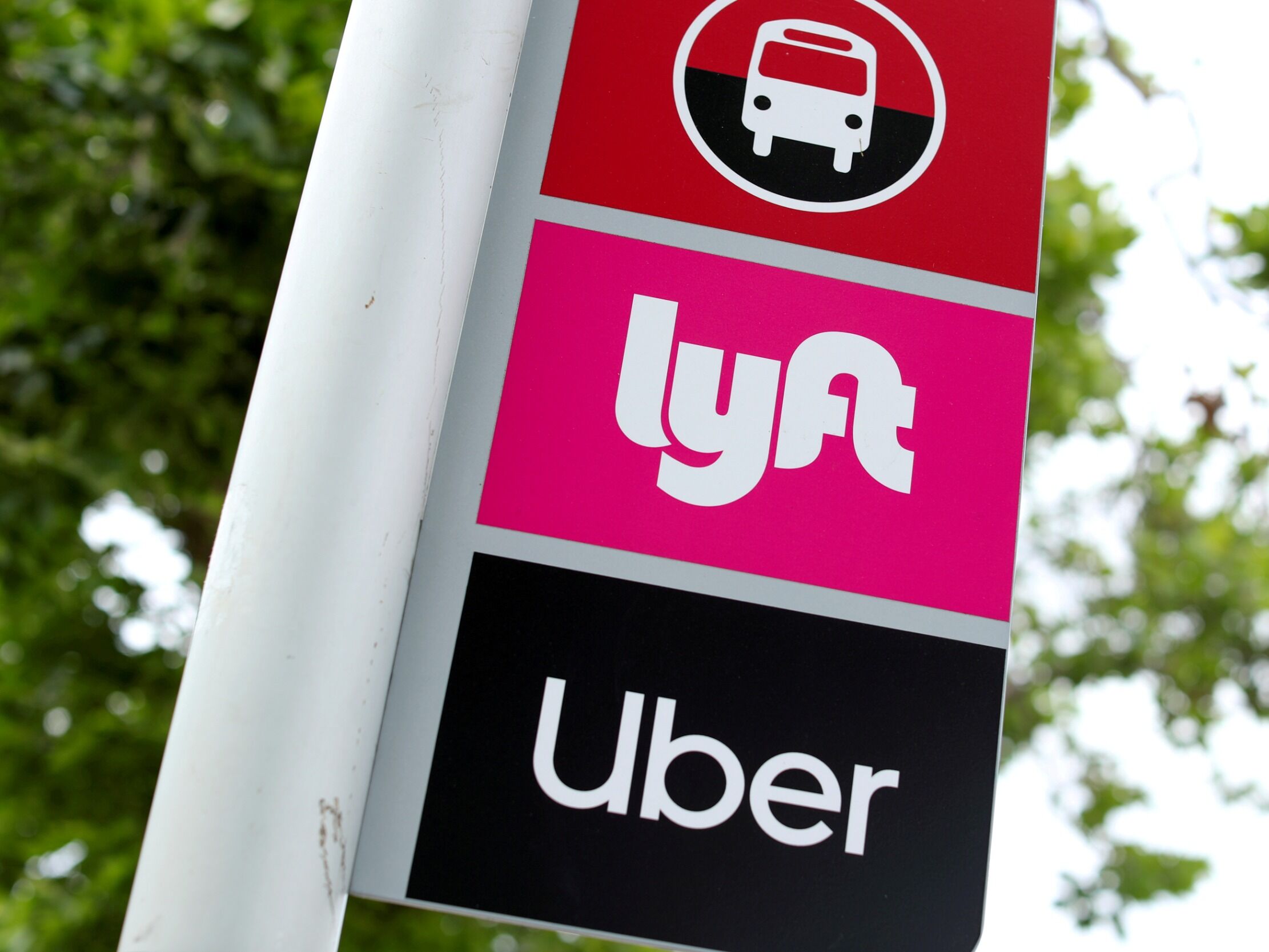 Picture of Uber and Lyft