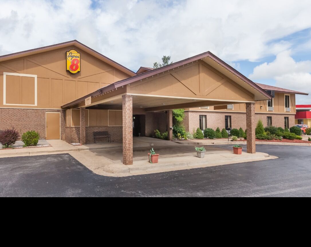 Picture of Super 8 By Wyndham Harrison Ar