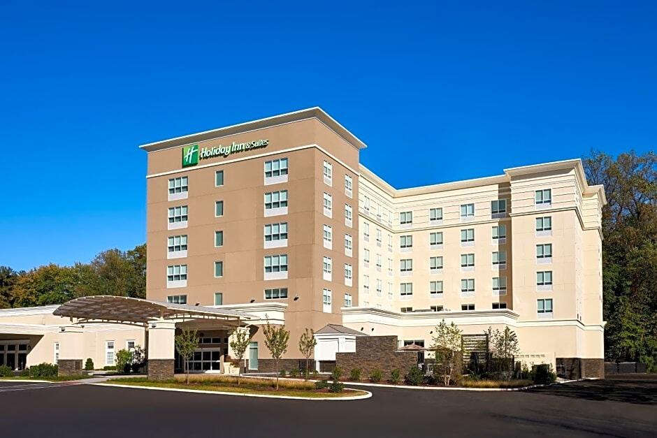 Picture of Holiday Inn & Suites Philadelphia W - Drexel Hill, an IHG Hotel