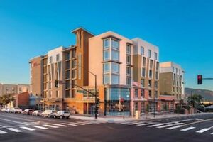 Picture of Hilton Garden Inn Burbank Downtown CA