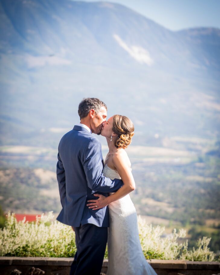 Jenny and Dave First Kiss at Azura Cellars