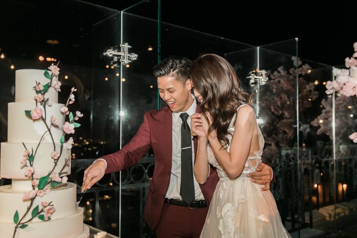 Traditional Cake Cutting with Tiered Fondant Cake
