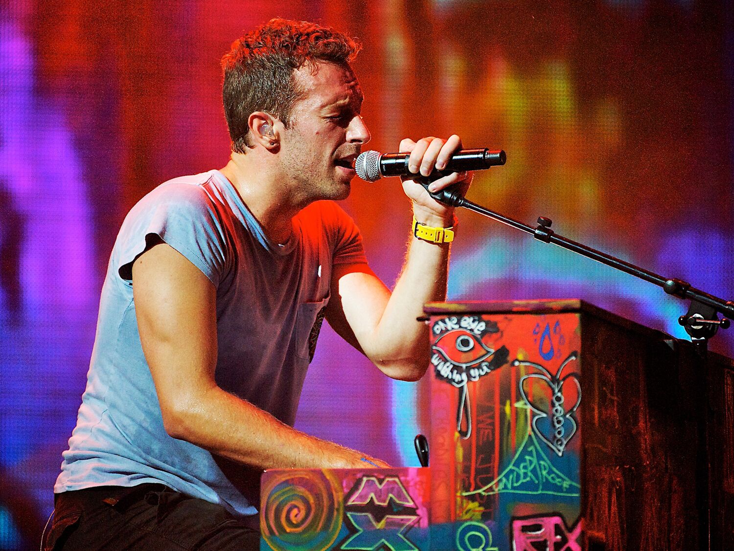 19 Coldplay Love Songs To Add to Your Wedding Playlist