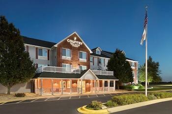 Picture of Country Inn & Suites by Radisson, Manteno, IL