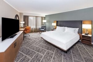 Picture of DoubleTree by Hilton Tulsa Warren Place