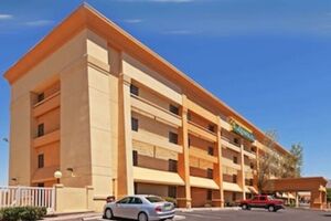 Picture of La Quinta Inn & Suites by Wyndham El Paso West Bartlett