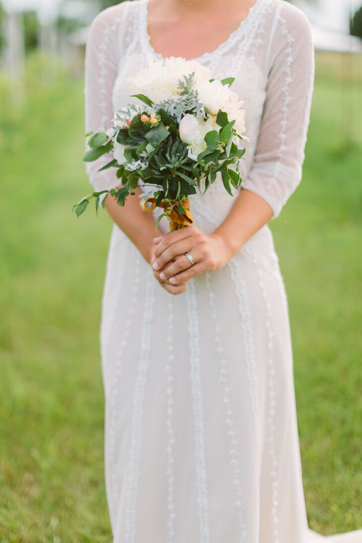 Ivory Flower and Greenery Bouquet
