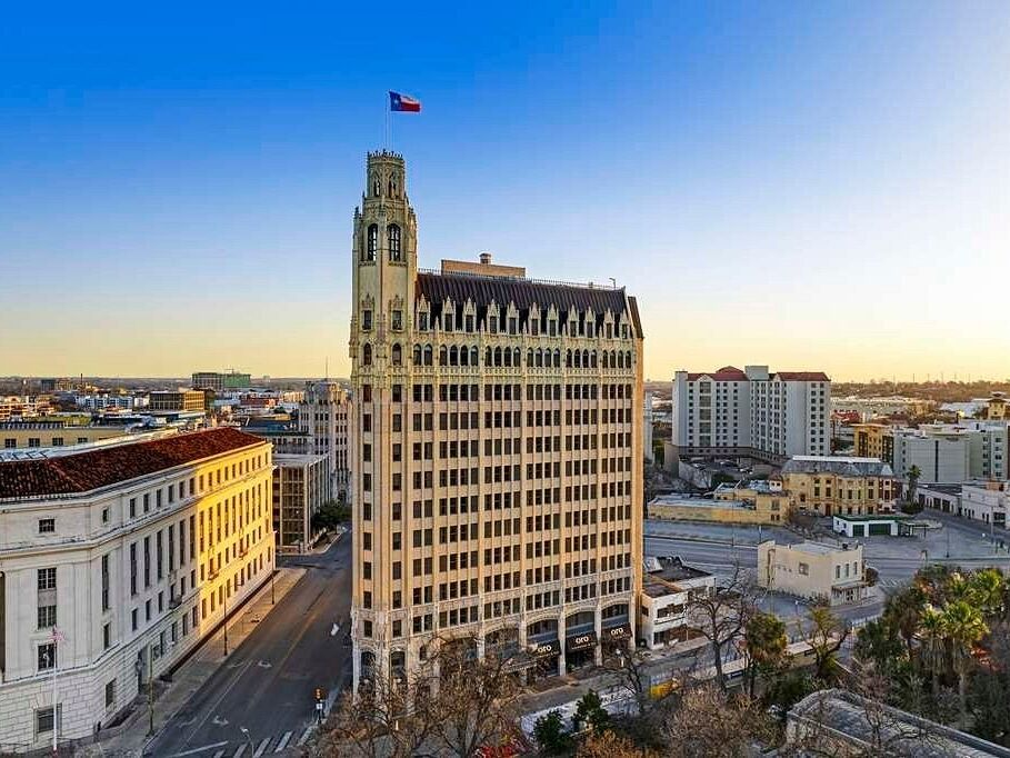 Picture of The Emily Morgan San Antonio - a DoubleTree by Hilton Hotel