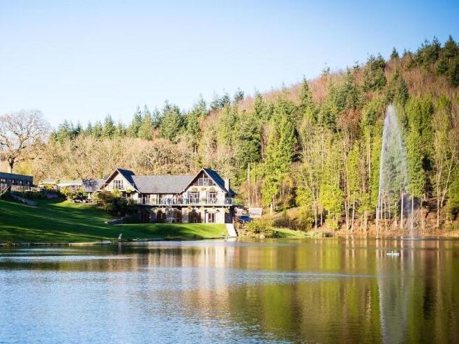 Picture of Canada Lodge & Lake