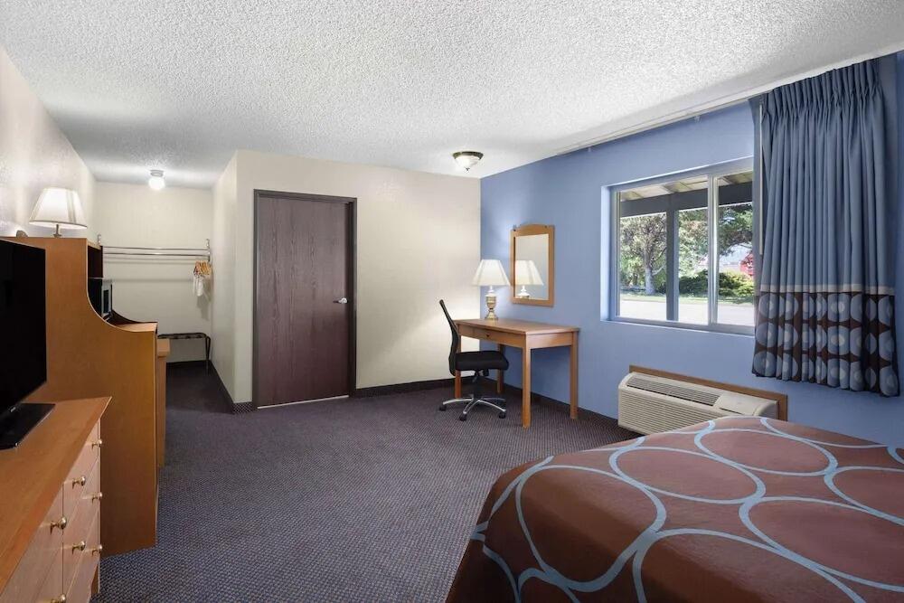Picture of Super 8 by Wyndham Susanville