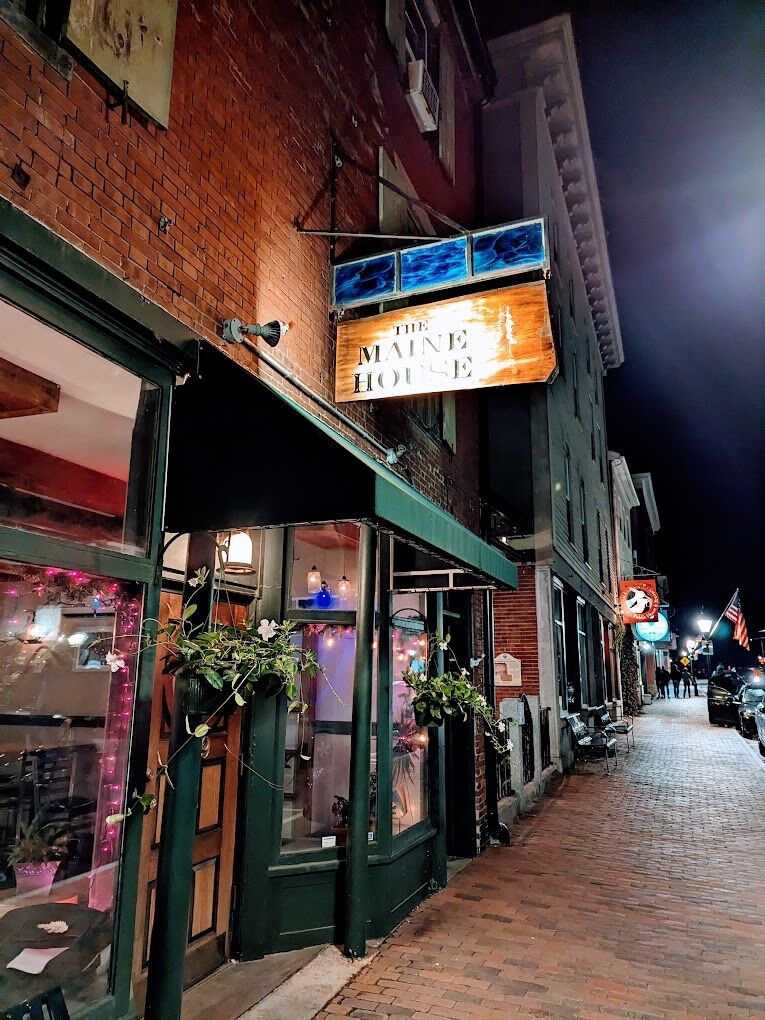 Picture of The Maine House