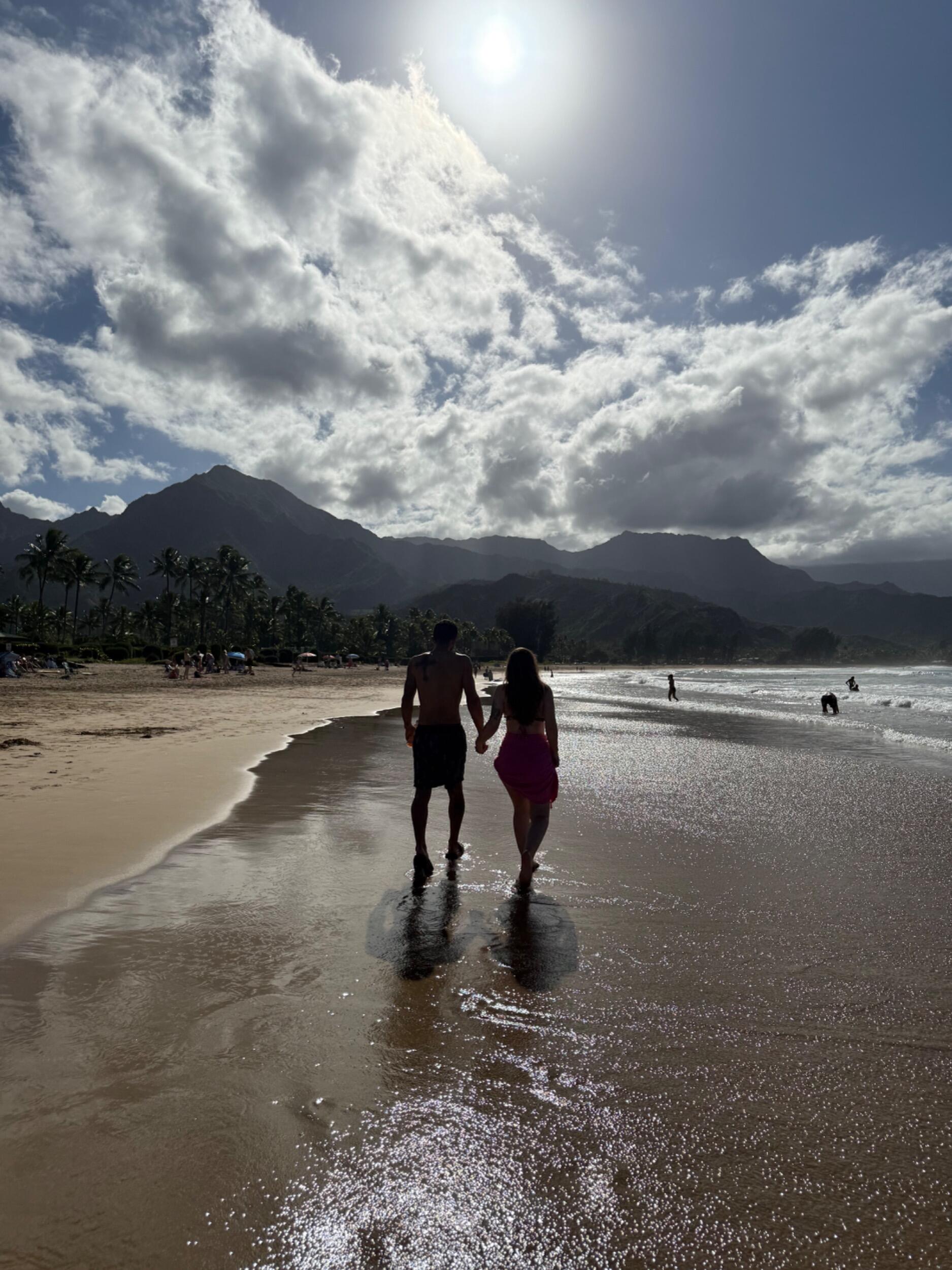 Christmas in Haweewee!! The dates are off for this section, but we’ll roll with it. 
This stunning picture is at the beautiful beach of Hanalei.