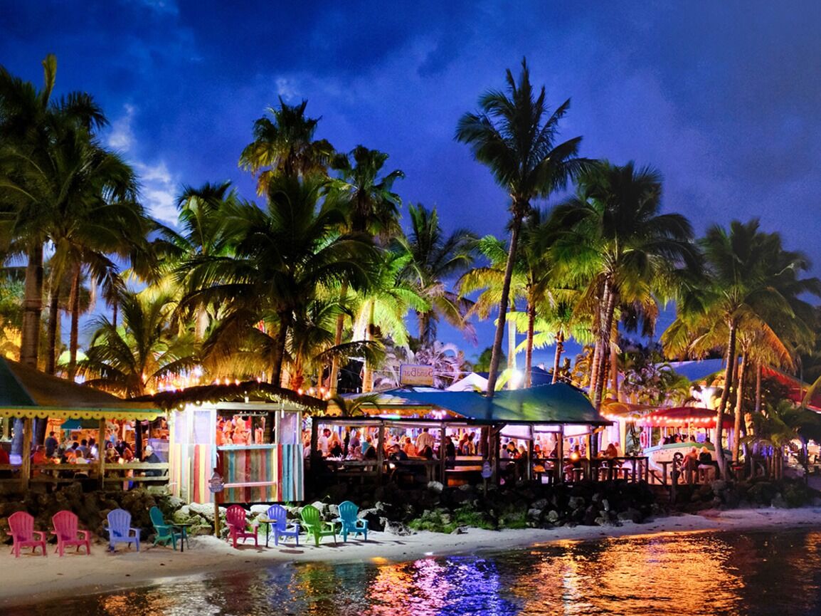 Picture of Capt Hirams Resort
