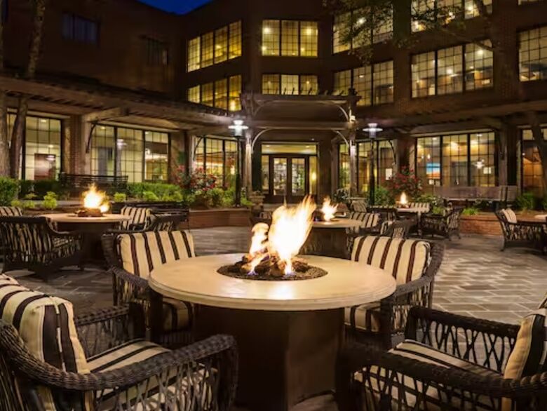 Picture of DoubleTree Suites by Hilton Hotel Charlotte-Southpark