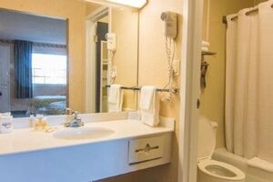 Picture of Albany Airport Hotel