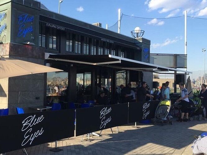 Picture of Blue Eyes Restaurant & Sinatra Statue