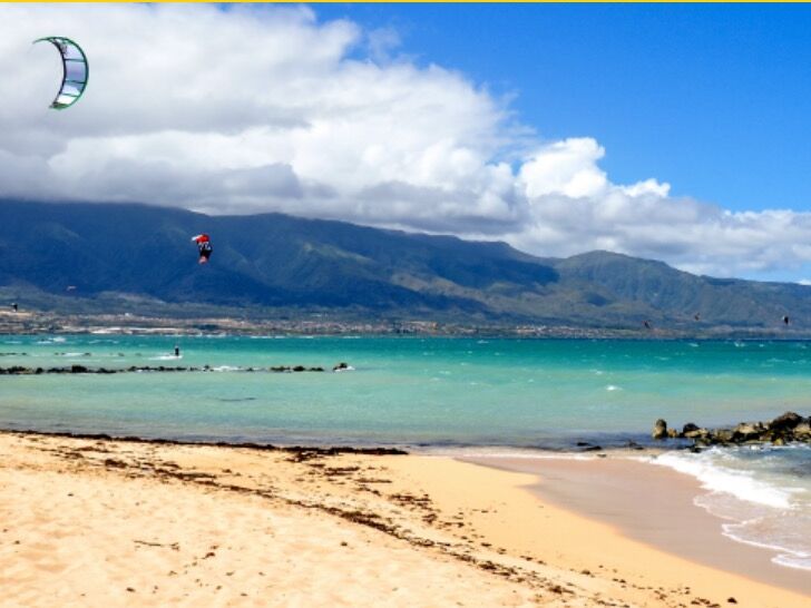 Picture of Hertz Car Rental - Kahului Airport