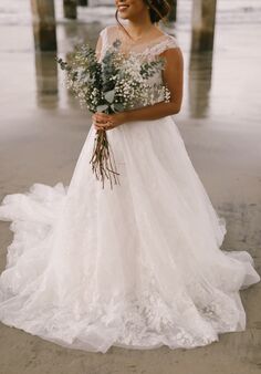 Essense of Australia D3293 Ball Gown Wedding Dress