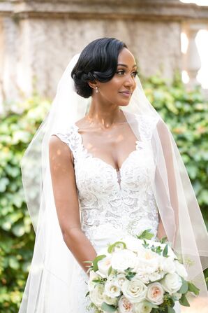 Bride at Wedding at The Ivy Room at Tree Studios in Chicago, Illinois