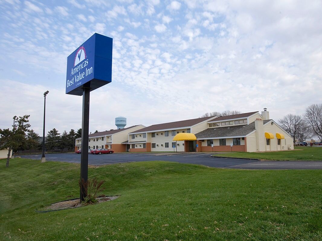 Picture of Stillwater Inn & Suites