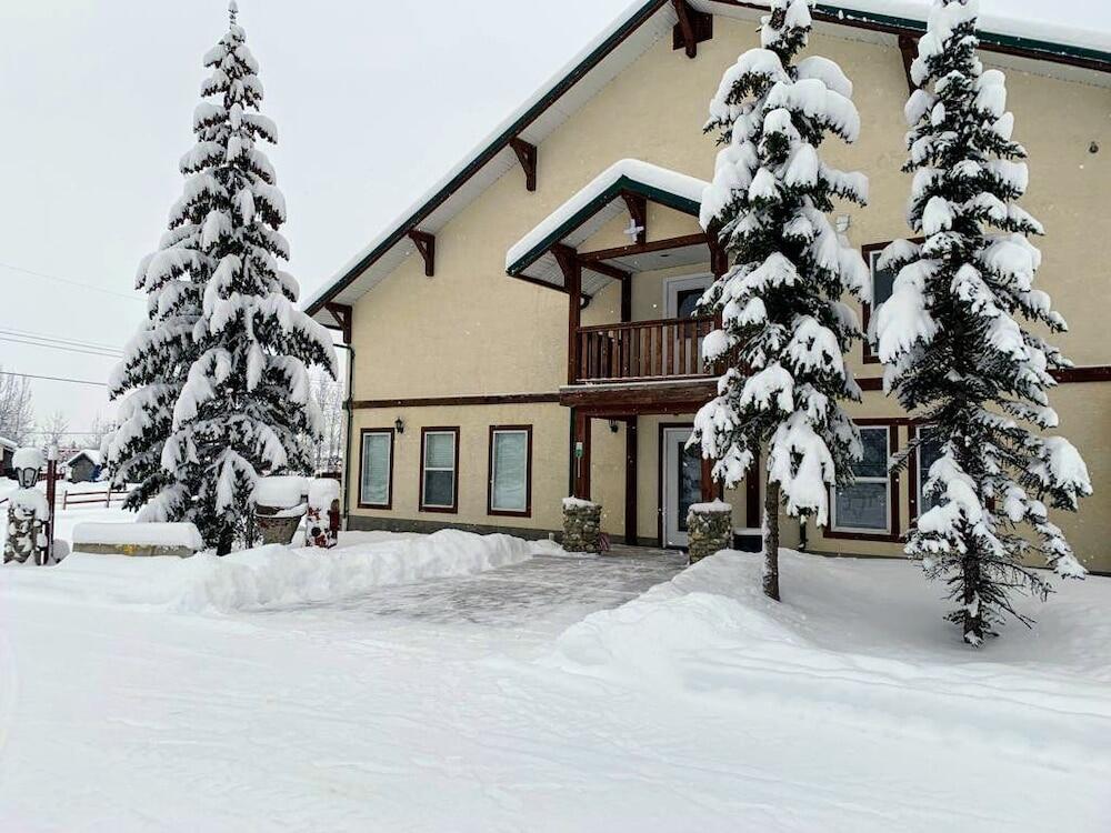 Picture of Raven's Nest Hotel