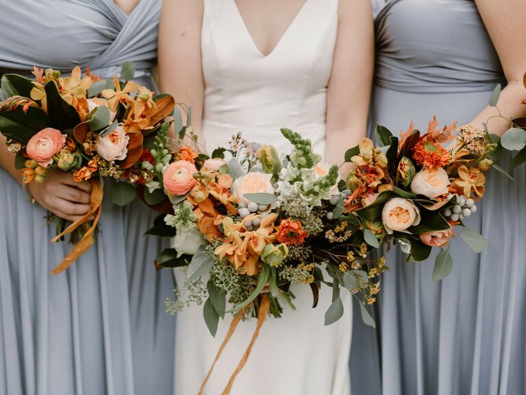 peach and orange fall bridesmaid bouquets
