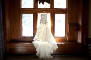 White Strapless Enzoani Wedding Dress
