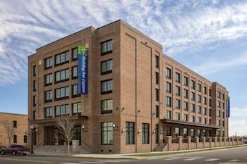 Picture of Holiday Inn Express Pensacola Downtown