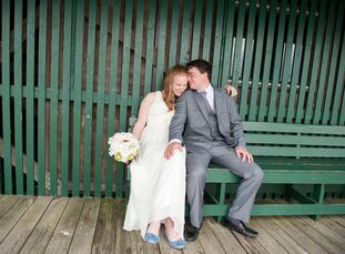 Lindsey and Jon both grew up in Maine and wanted their guests to have a true Maine experience. DIY elements like wine corks painted like lobster buoys