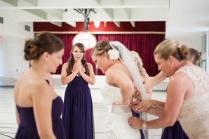Elaine Getting Ready with Bridesmaids
