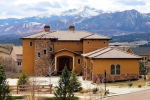 Picture of Chateau du Pikes Peak a Tuscany Retreat