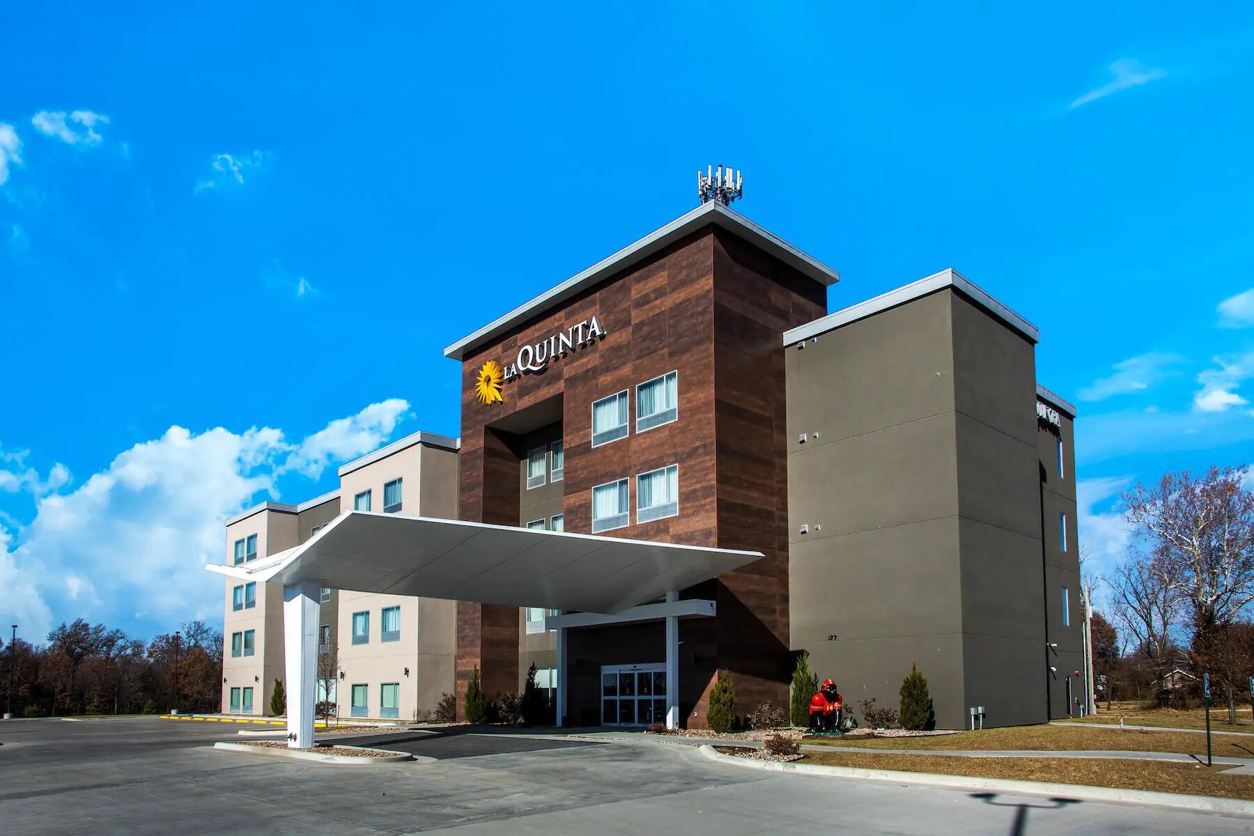Picture of La Quinta Inn & Suites by Wyndham Pittsburg