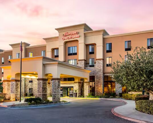 Picture of HAMPTON INN & SUITES 