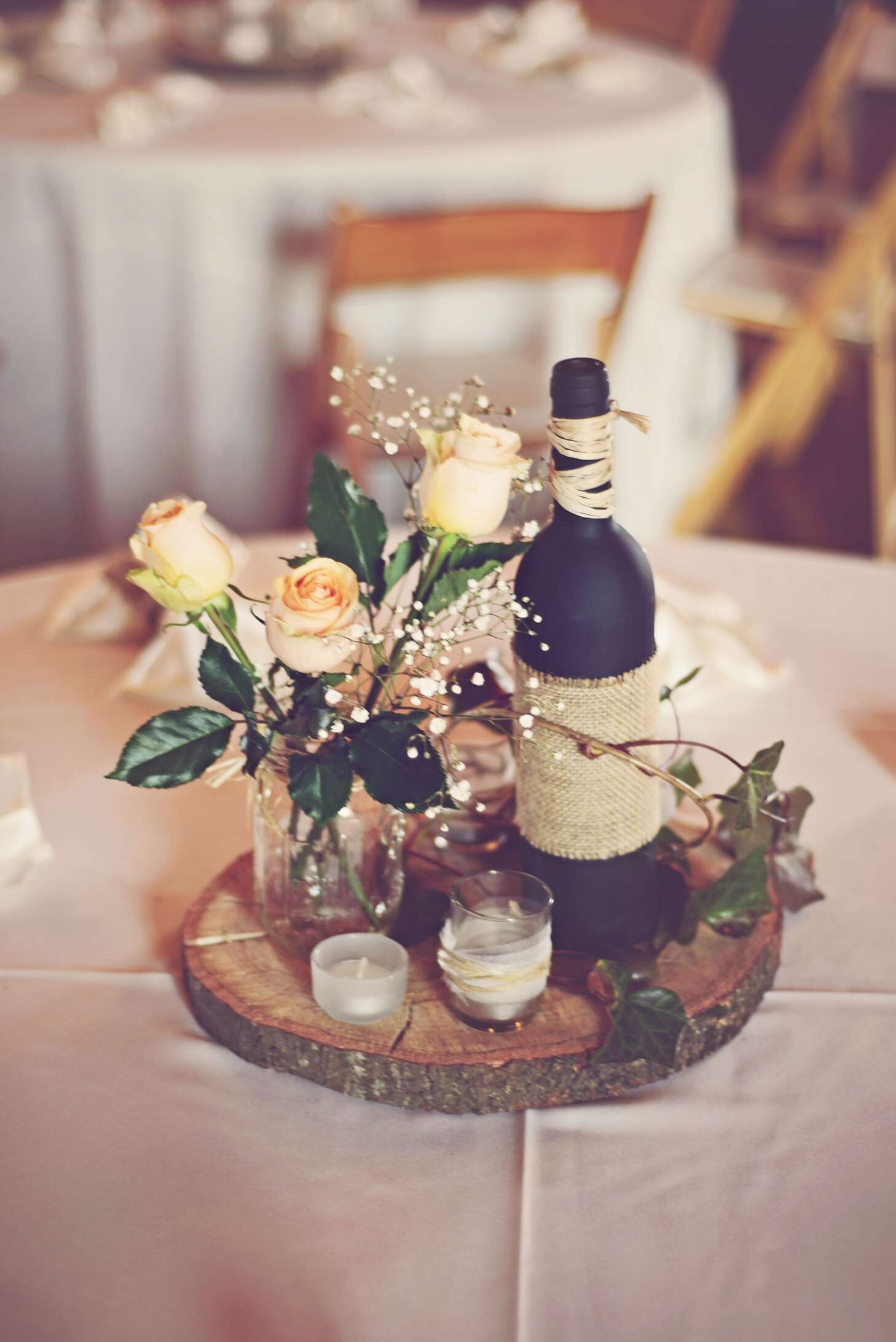 Wood rounds for wedding | Honestweddingadvice.com