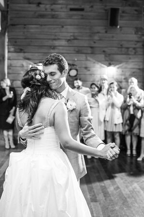'I Wanna Dance With Somebody' First-Dance Song