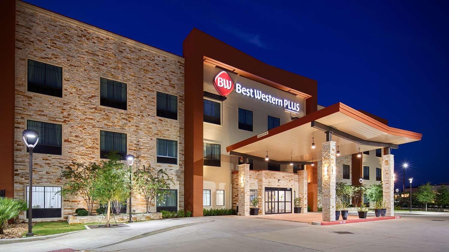 Picture of Best Western Plus Inn & Suites (5 miles)