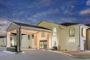 Picture of Super 8 by Wyndham Dawsonville