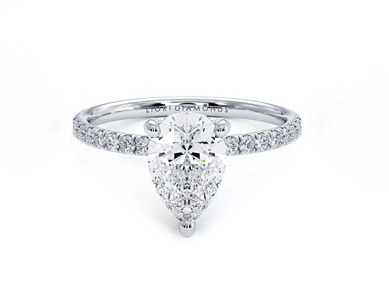 lab grown diamond engagement ring