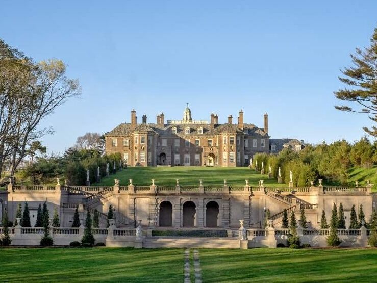 Picture of Castle Hill on the Crane Estate