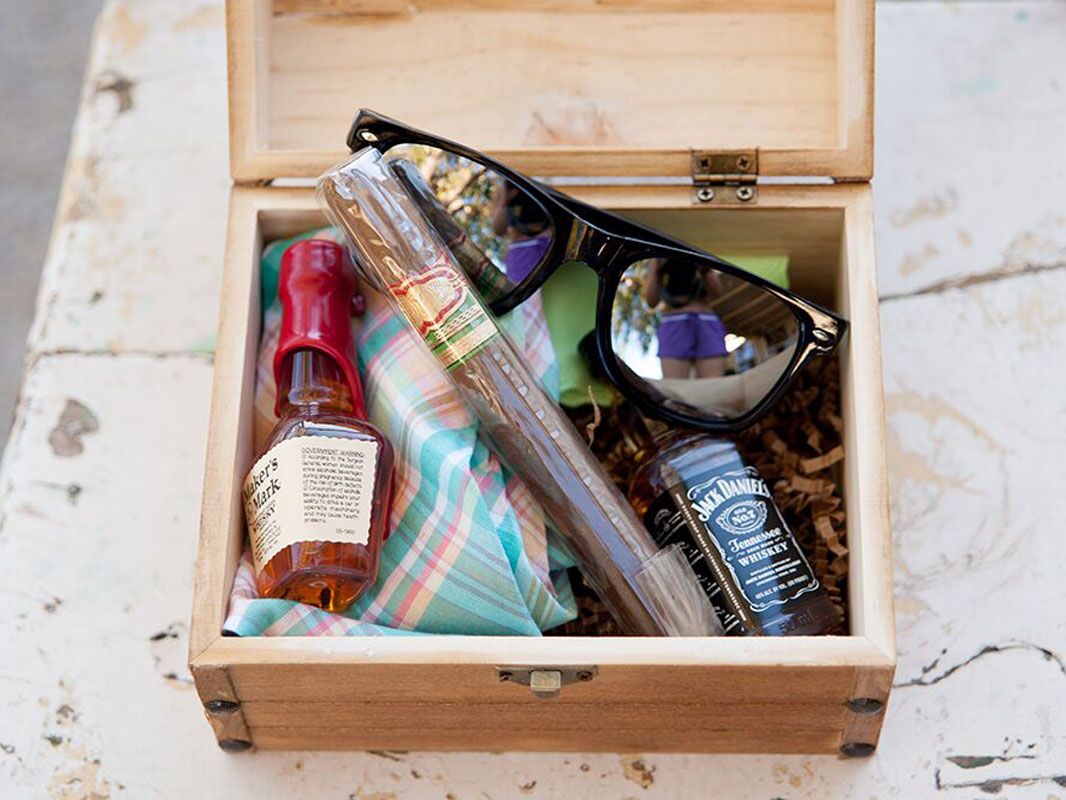 Modern Man Groomsmen Gift Box