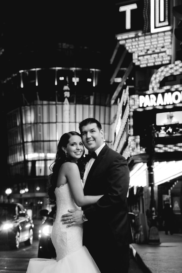 After meeting at the University of New Hampshire and dating for three years, Laura DiVasta (27, an insurance professional) and Joseph Calvo (28, a fin