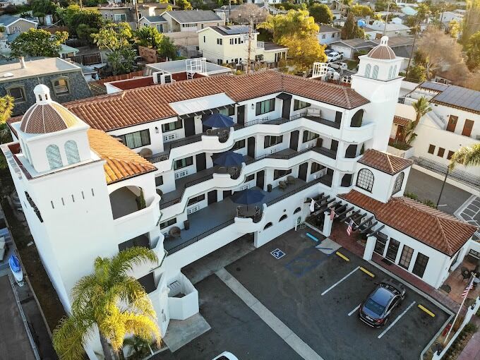 Picture of Surf Break Hotel 