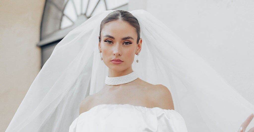 Wedding 2 layer Elbow/Fingertip Veil with Lace Short Tulle Bridal