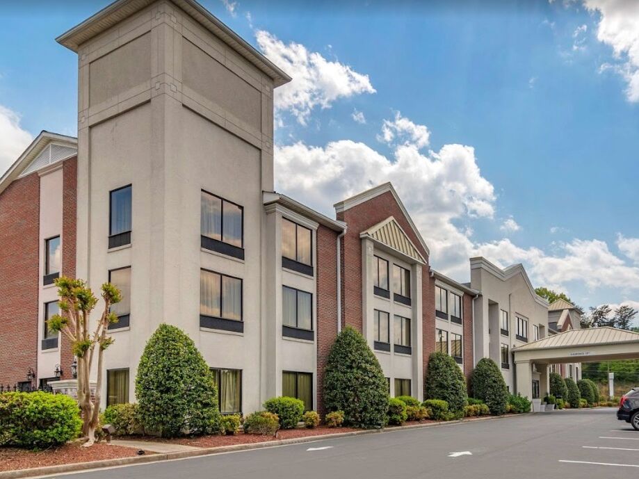 Picture of Comfort Inn & Suites Dahlonega University Area