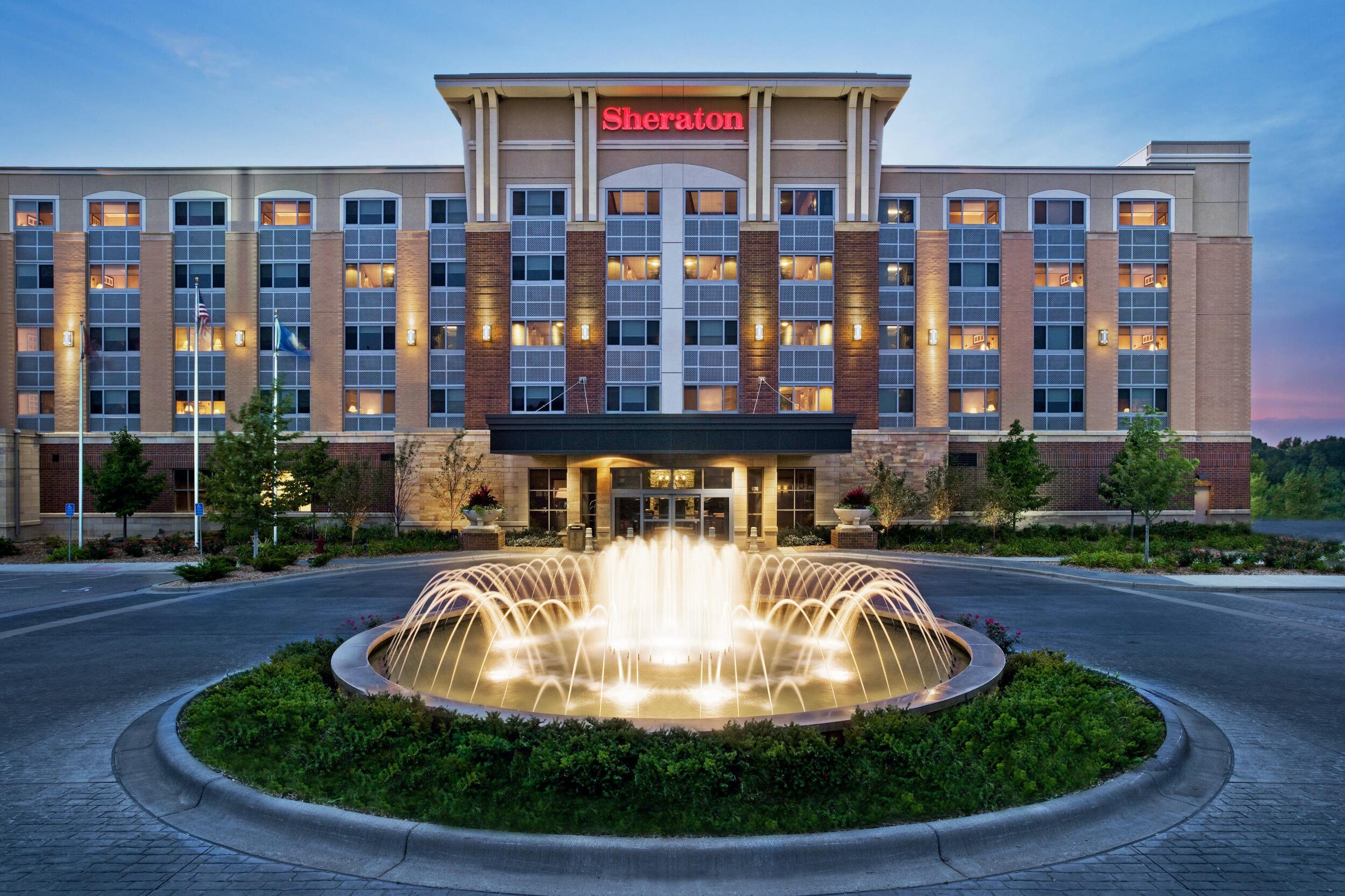 Picture of Sheraton St. Paul Woodbury Hotel