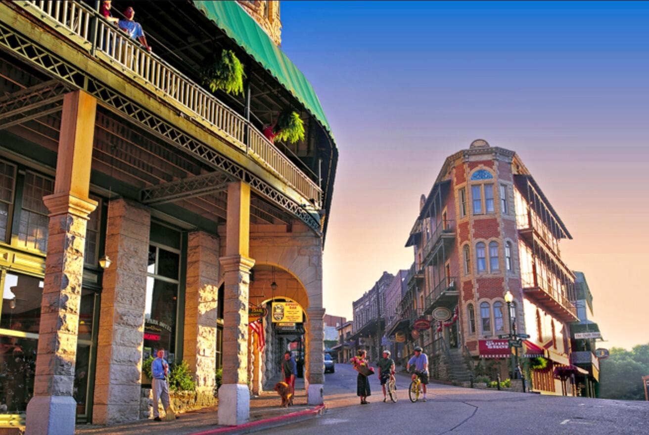 Picture of Eureka Springs Downtown
