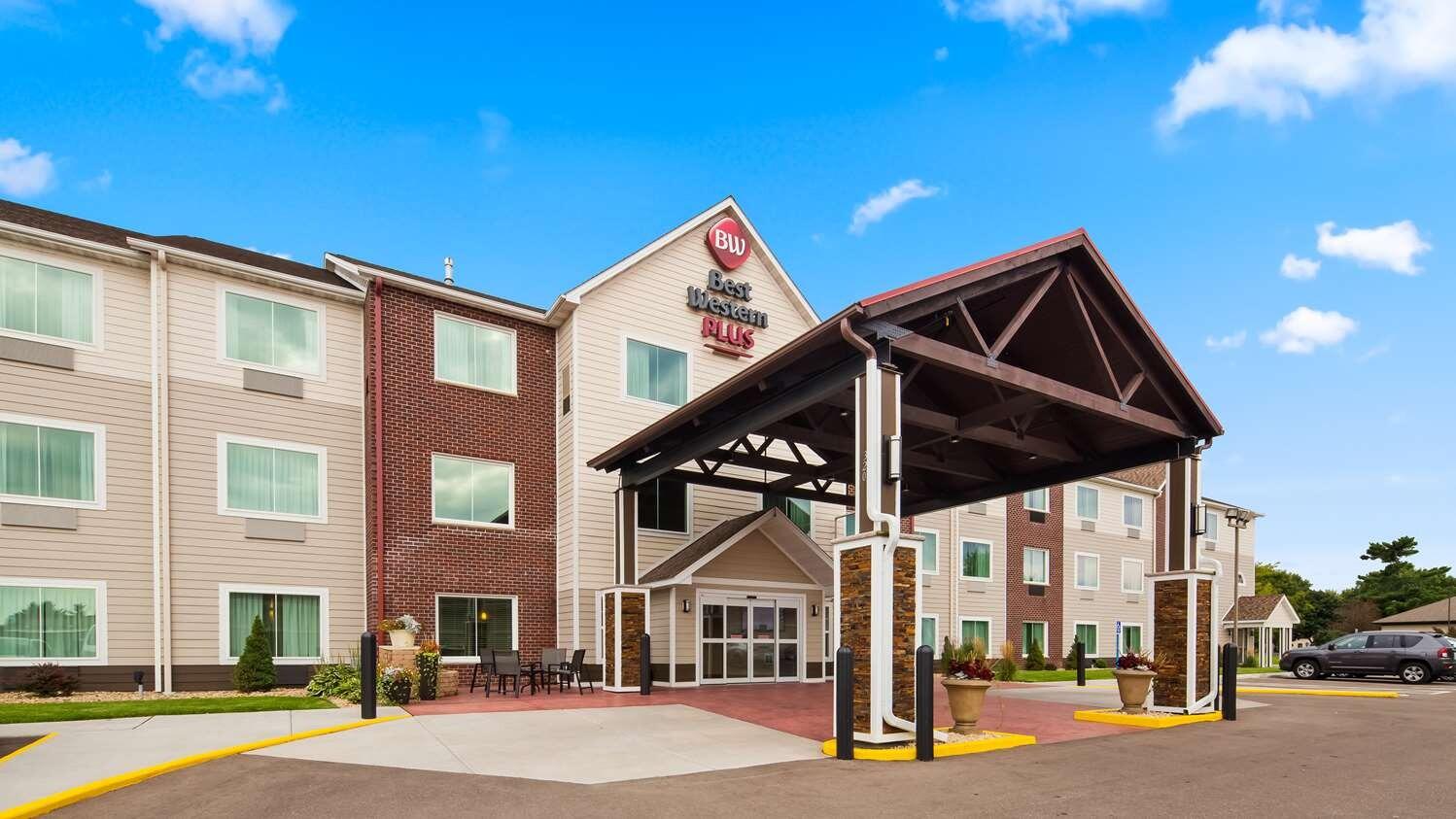 Picture of Best Western Plus Menomonie Inn & Suites