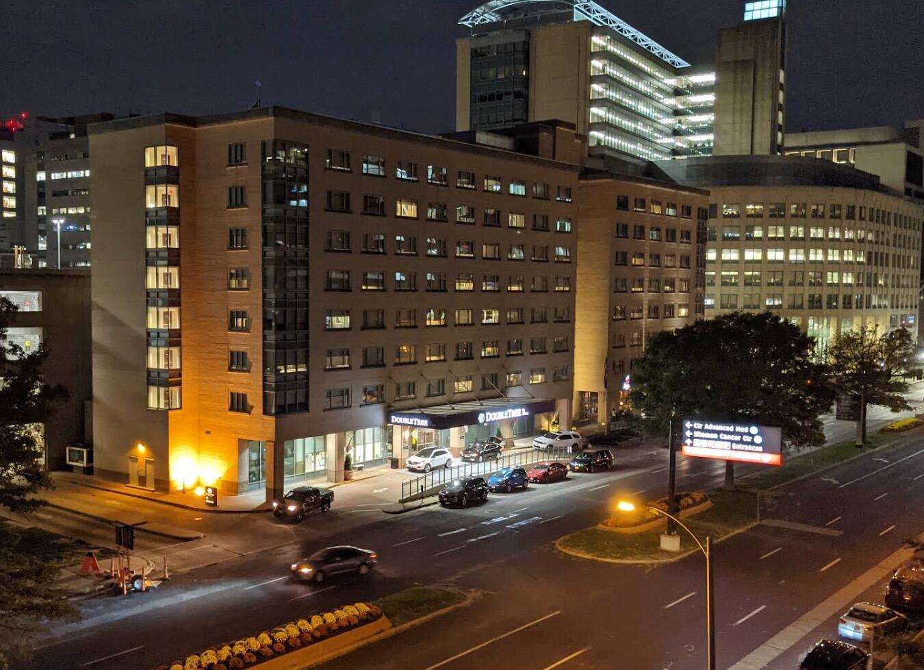 Picture of DoubleTree by Hilton St. Louis Forest Park